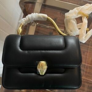 Pocket black leather small hand purse